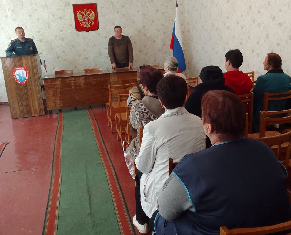 В с. Белояровка прошла встреча с населением.